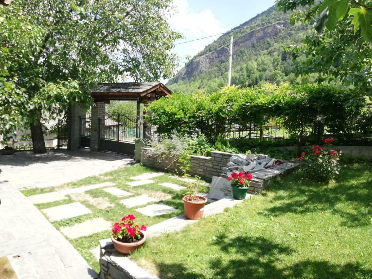 La Taverna Di Elide Aymavilles Exterior foto