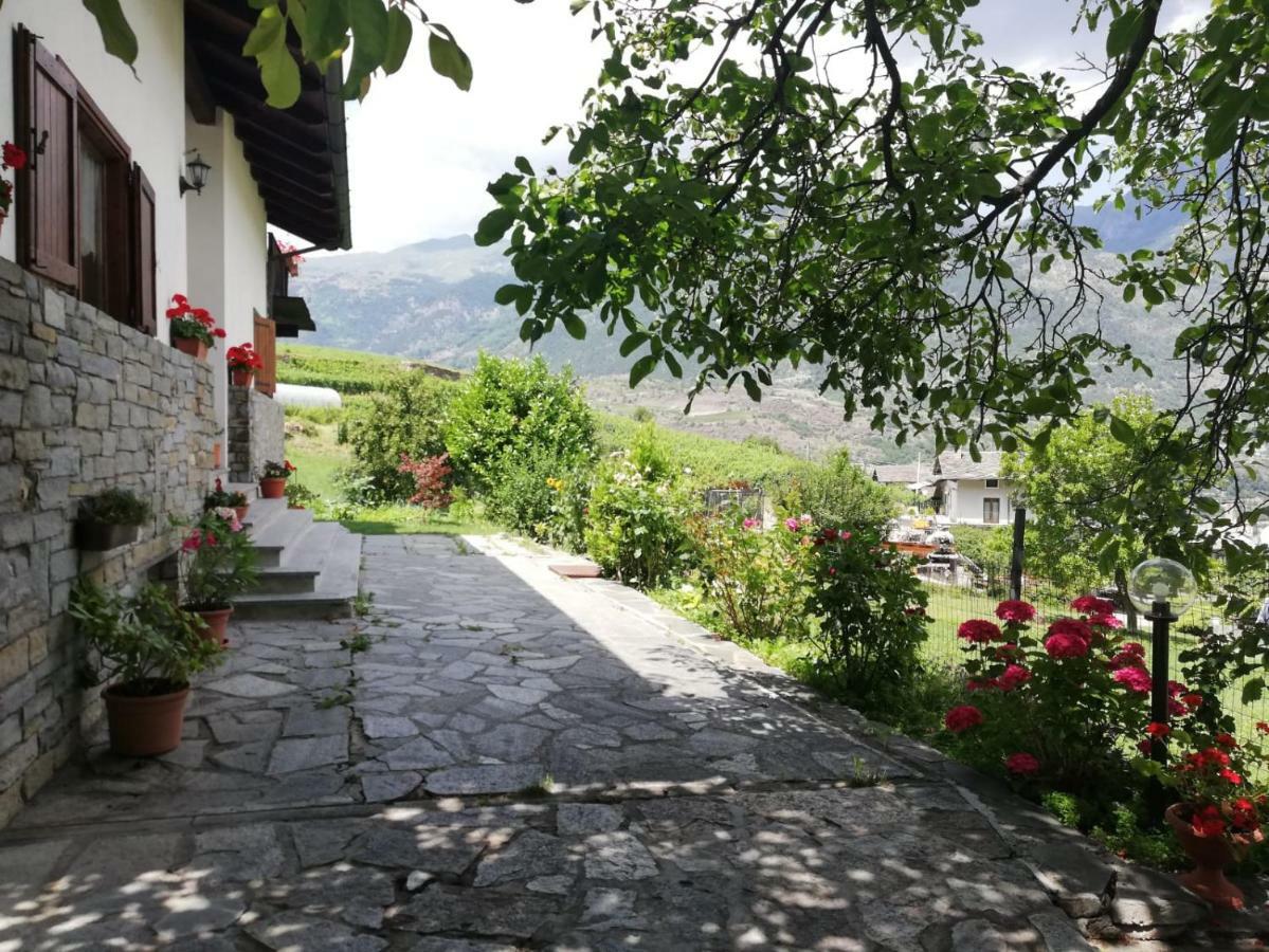 La Taverna Di Elide Aymavilles Exterior foto